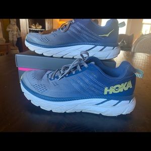 Hoka running shoes size 9